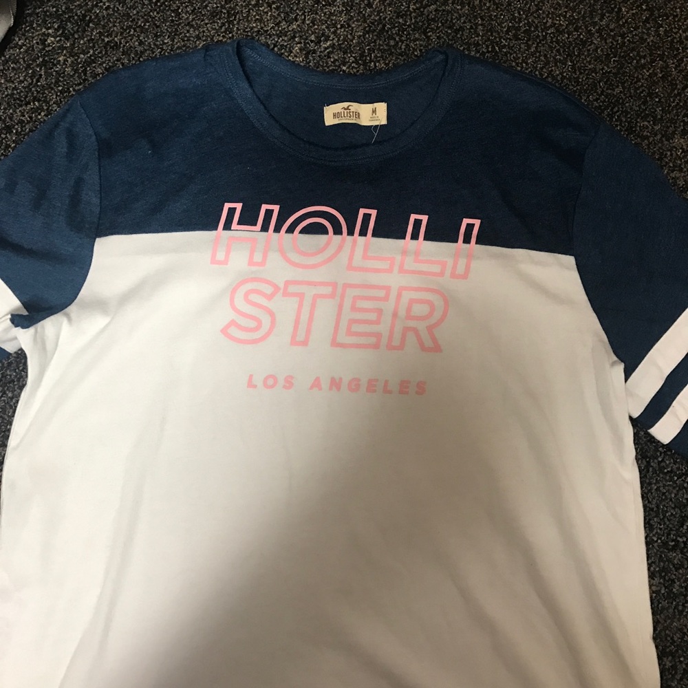 NWT HOLISTER TOP